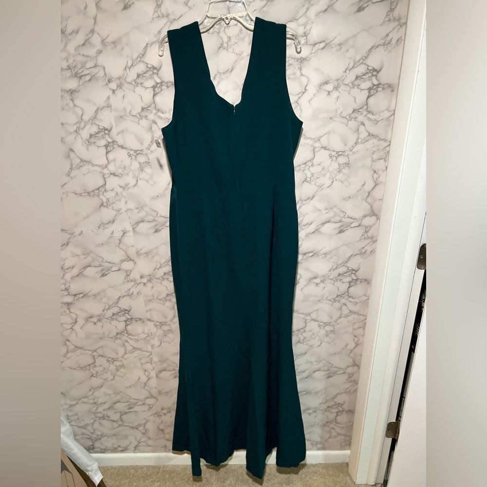 Dress The Population Sandra Gown in Pine - Picture 10 of 11